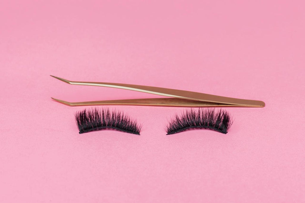 Feline Femme - Cat Eye Lash x2